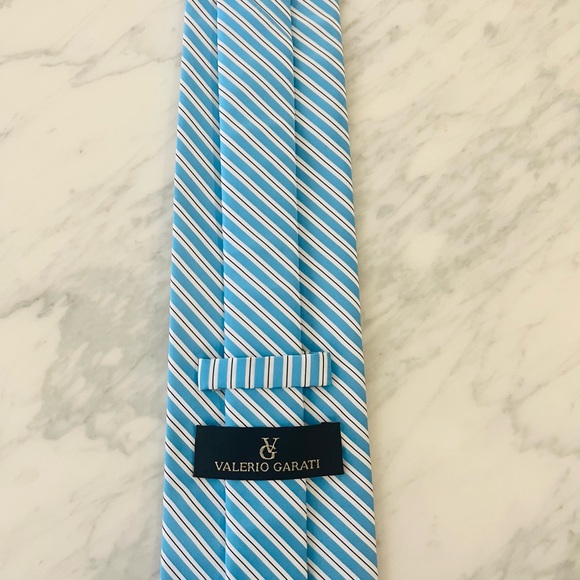 NWOT Men’s Valero Garati 100% Polyester Tie - Picture 3 of 3